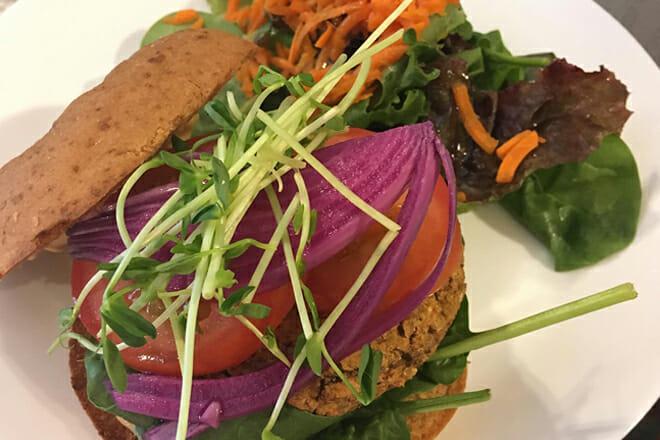 Good Earth Organic Eatery